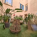 Hotel De La