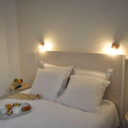 De La Hotel 2*